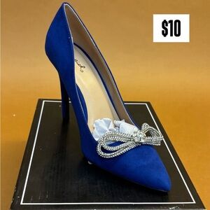 Elegant Blue Stiletto Heels with Rhinestone Bow
